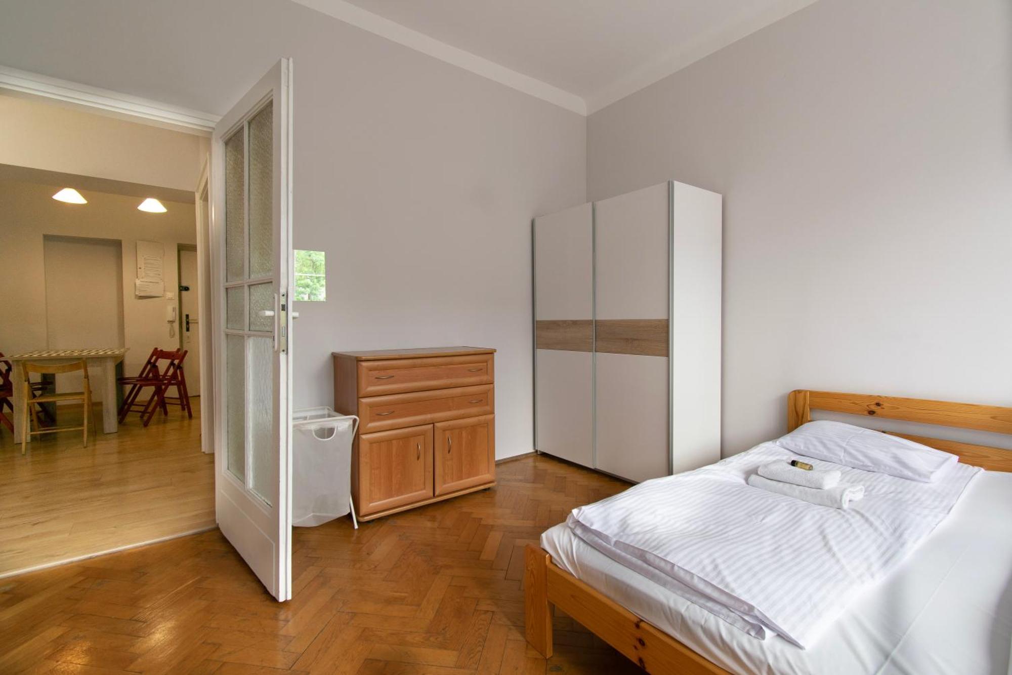 Retro Apartmentments Lobzowska Street 克拉科夫 外观 照片