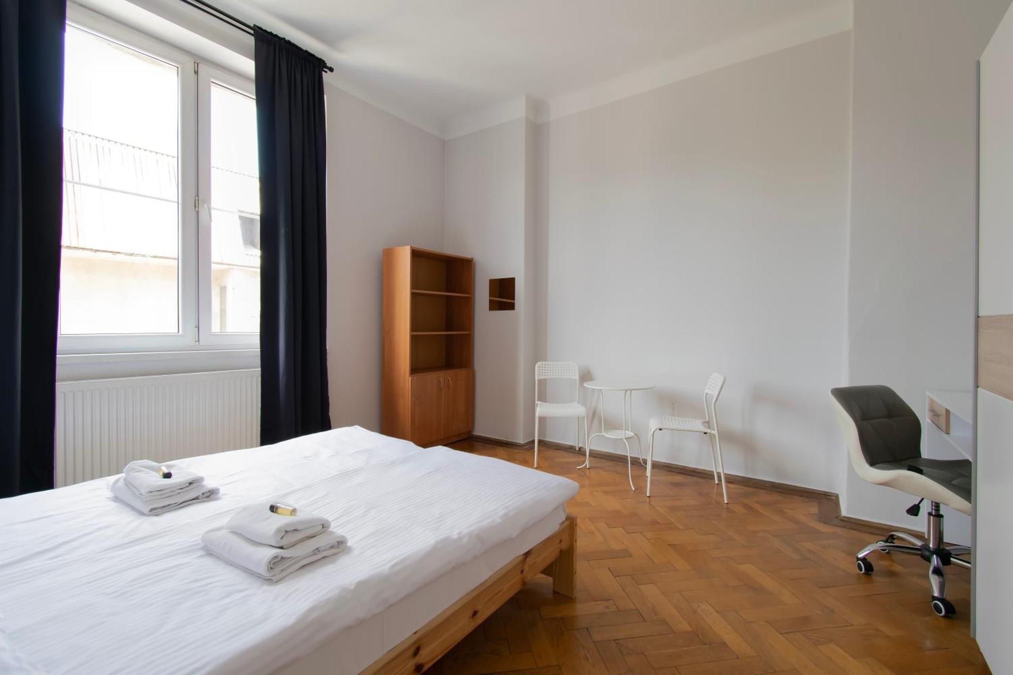 Retro Apartmentments Lobzowska Street 克拉科夫 外观 照片