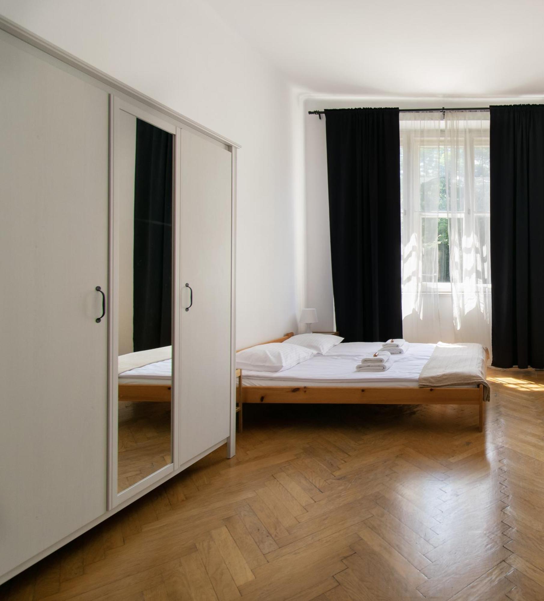 Retro Apartmentments Lobzowska Street 克拉科夫 外观 照片