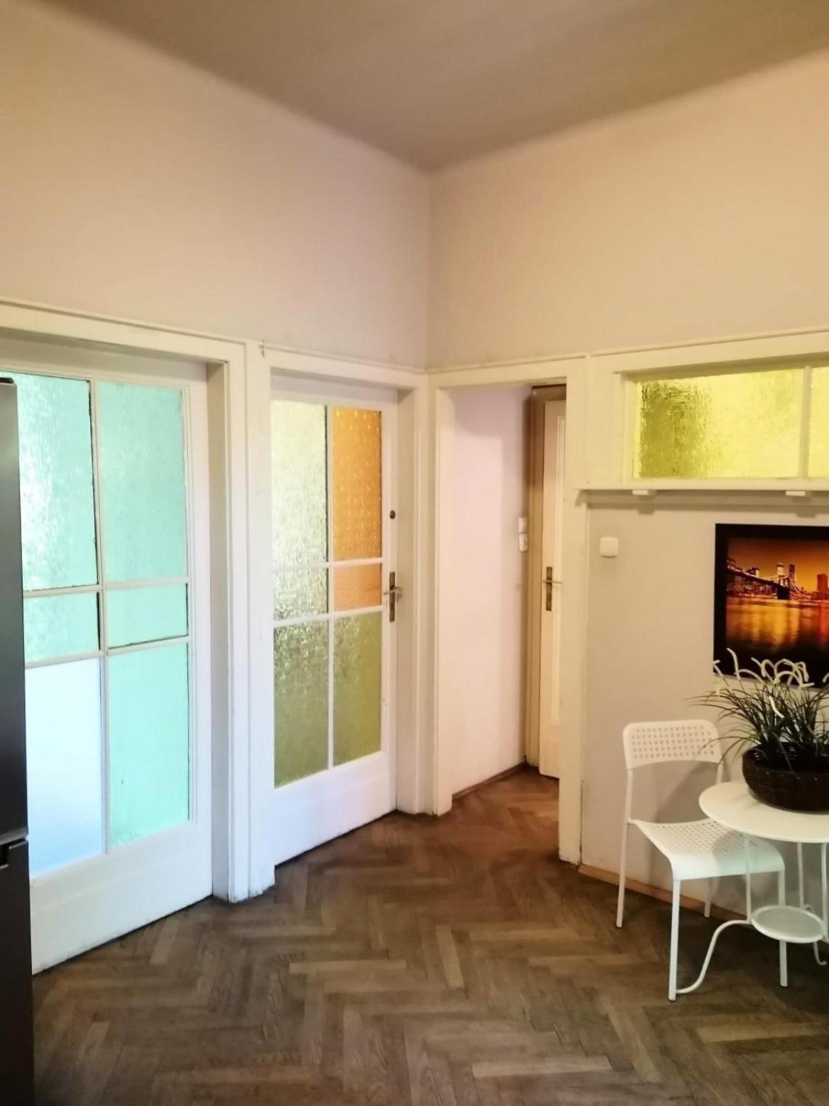 Retro Apartmentments Lobzowska Street 克拉科夫 外观 照片