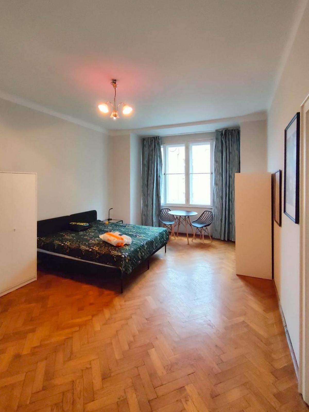 Retro Apartmentments Lobzowska Street 克拉科夫 外观 照片