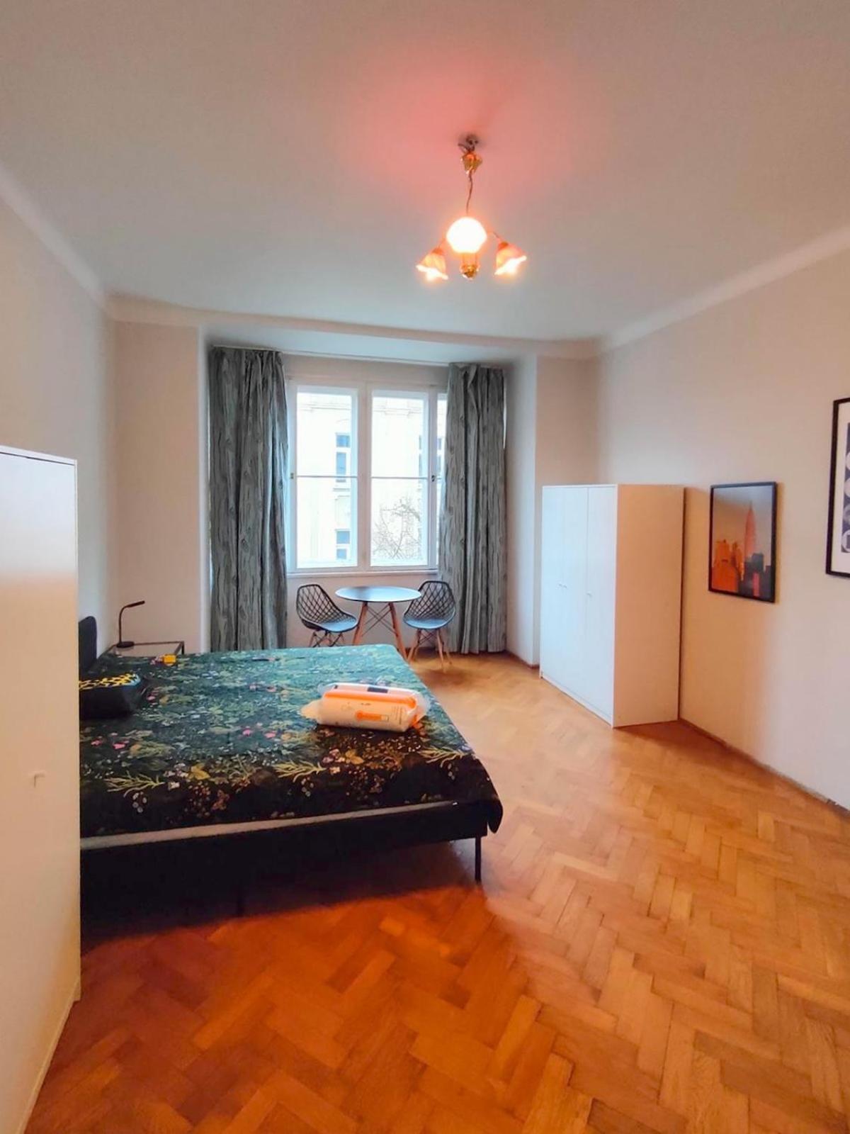 Retro Apartmentments Lobzowska Street 克拉科夫 外观 照片