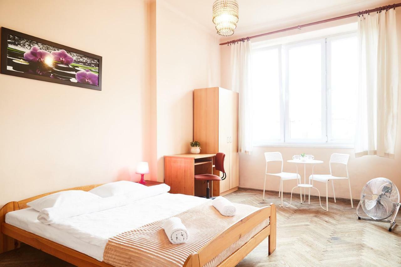 Retro Apartmentments Lobzowska Street 克拉科夫 外观 照片