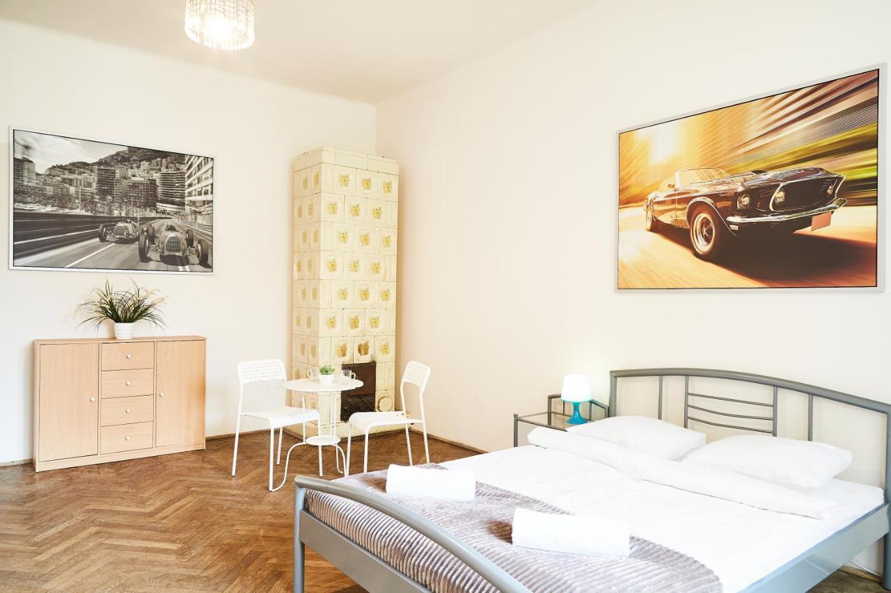 Retro Apartmentments Lobzowska Street 克拉科夫 外观 照片